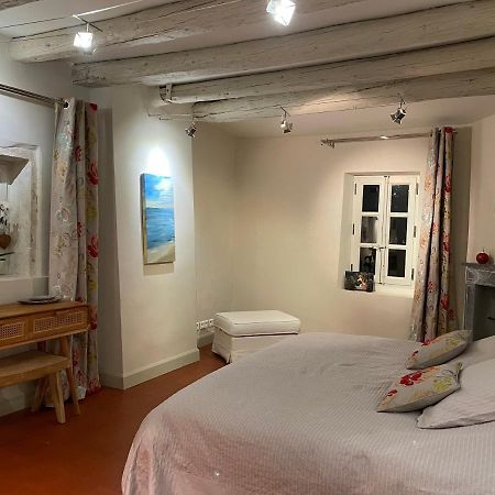 Bed and Breakfast Ermitage Notre Dame De Vacquieres Noves Zewnętrze zdjęcie