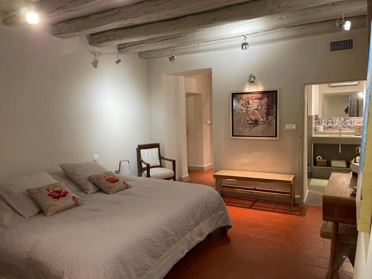Bed and Breakfast Ermitage Notre Dame De Vacquieres Noves Zewnętrze zdjęcie