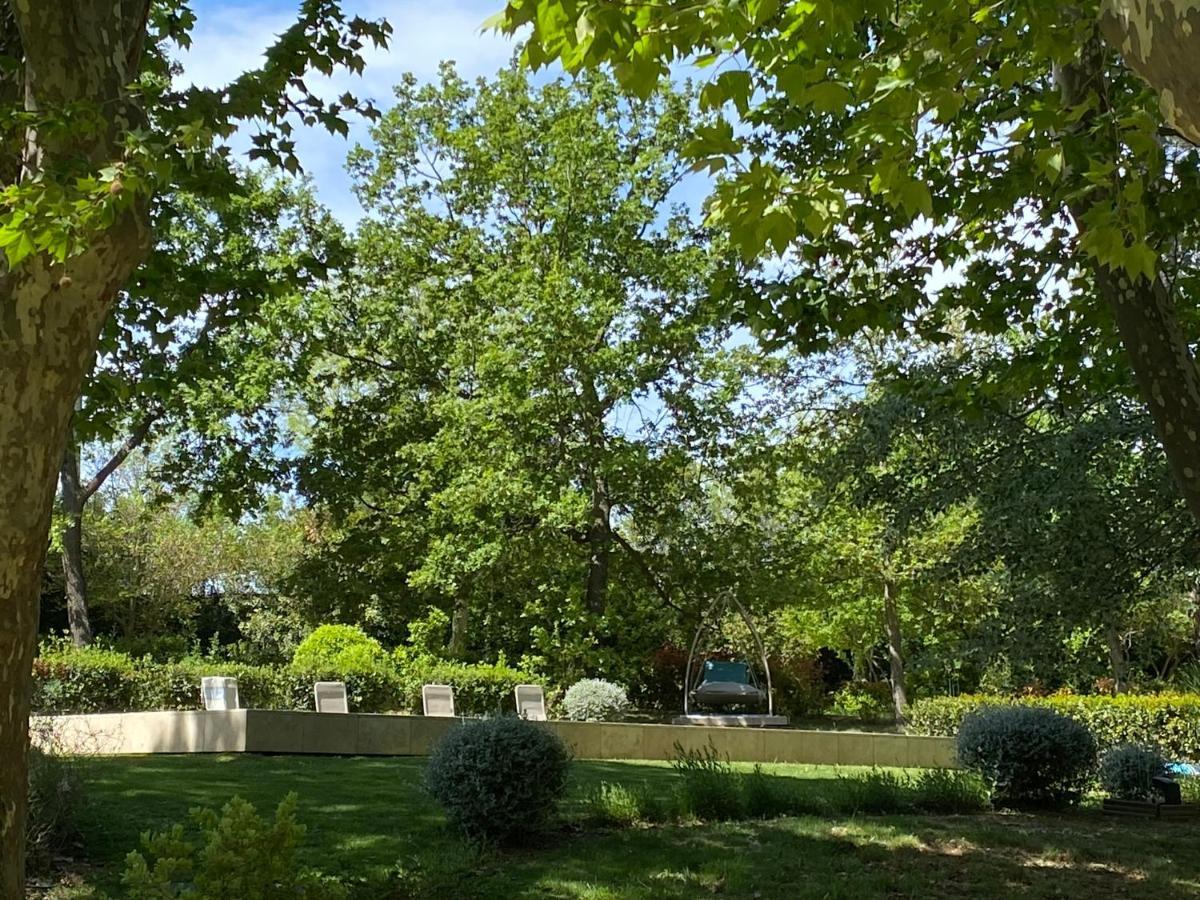 Bed and Breakfast Ermitage Notre Dame De Vacquieres Noves Zewnętrze zdjęcie